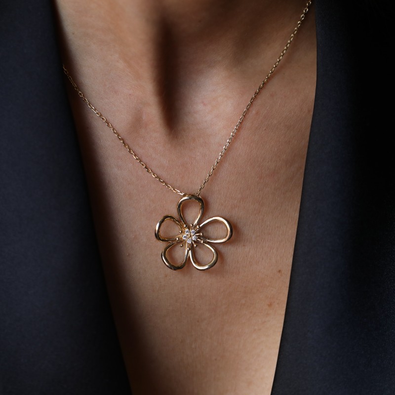 PetalFlow Altın Kolye