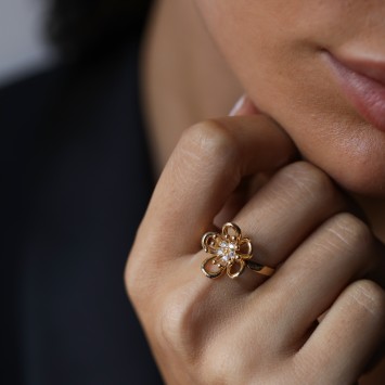 PetalFlow Altın Yüzük