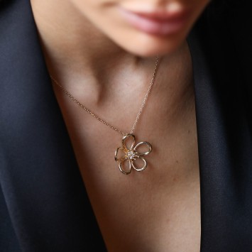 PetalFlow Altın Kolye