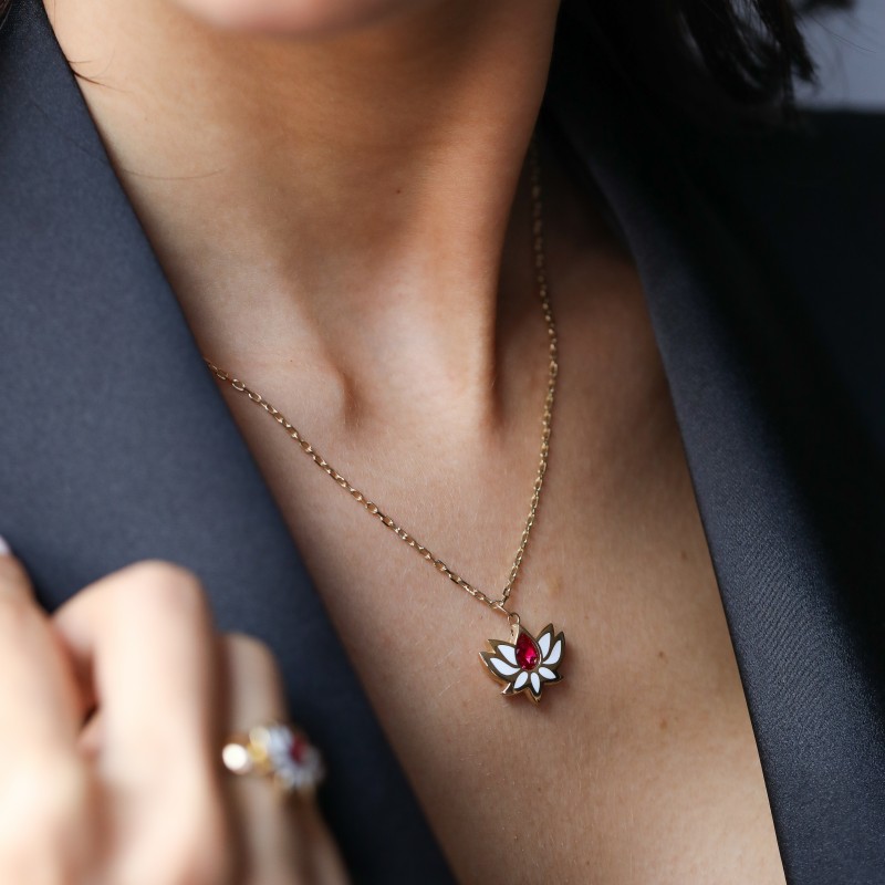 Ruby Lotus Altın Kolye