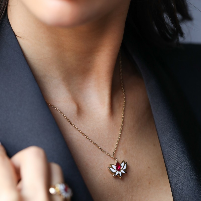 Ruby Lotus Altın Kolye