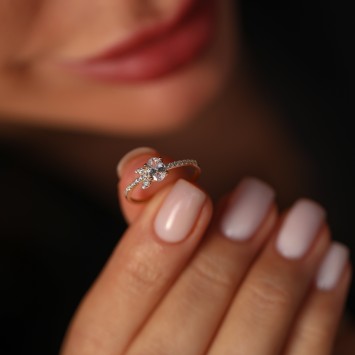 Lâl Petal Taşlı Yüzük